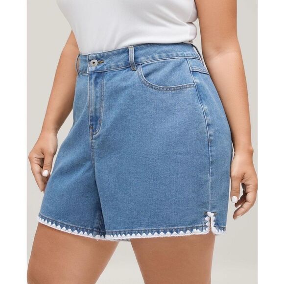 BLOOMCHIC 14 Embroidered Hem Wide-Leg Denim Shorts NWT blue jeans - Picture 2 of 10